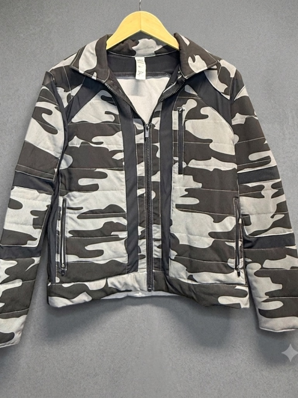 Alexo Athletica Womens Small Gray Camo Activewear Full Zip Jacket